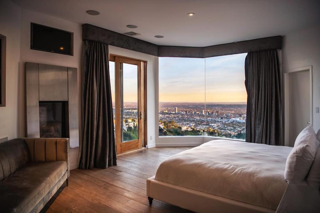 Pousada Hollywood Hills Modern Sanctuary-jaw Dropping View