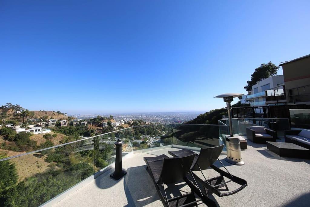 Hollywood Hills Modern Sanctuary-jaw Dropping View Pousada