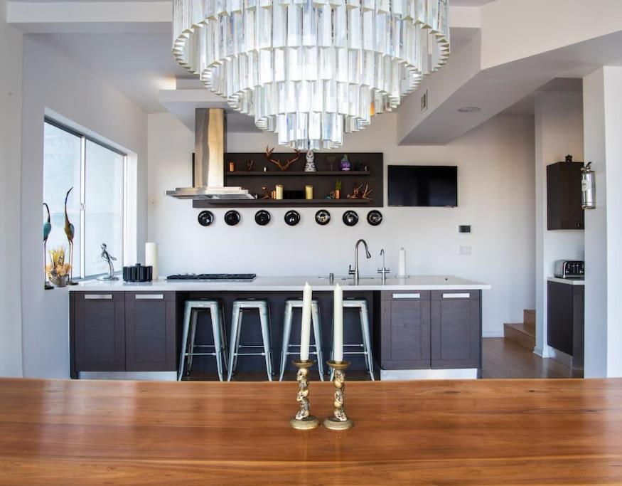 Hollywood Hills Modern Sanctuary-jaw Dropping View Pousada