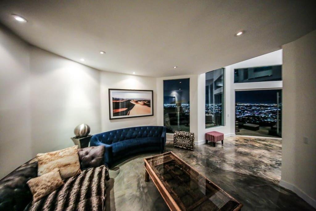 Pousada Hollywood Hills Modern Sanctuary-jaw Dropping View